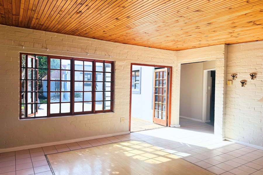 3 Bedroom Property for Sale in Sandbaai Western Cape